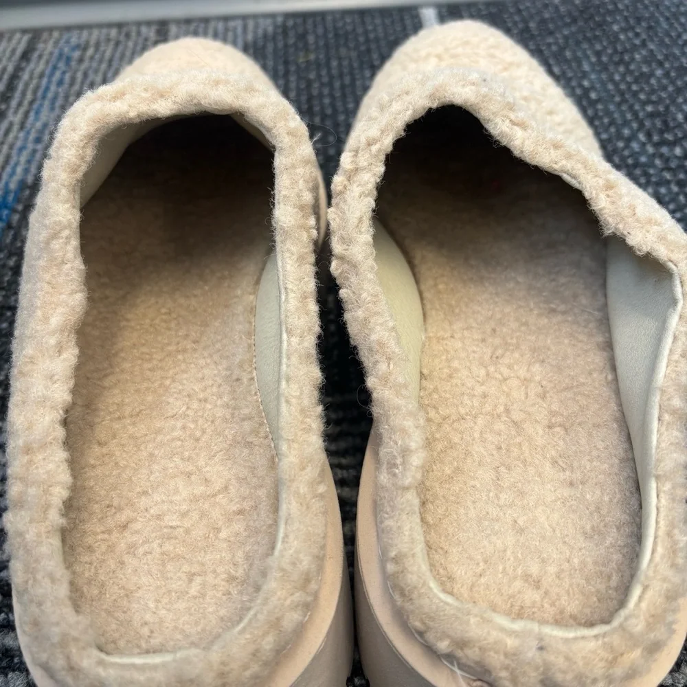 Pilcro Anthropologie Chunky Sherpa Clogs Platform slip on NWOT